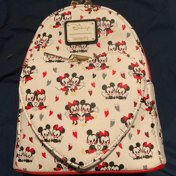Disney loungefly Mickey and Minnie AOP hearts - Picture 1 of 2